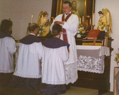 Pater Rolf Lingen Primizsegen 1996 in
      Karlsruhe